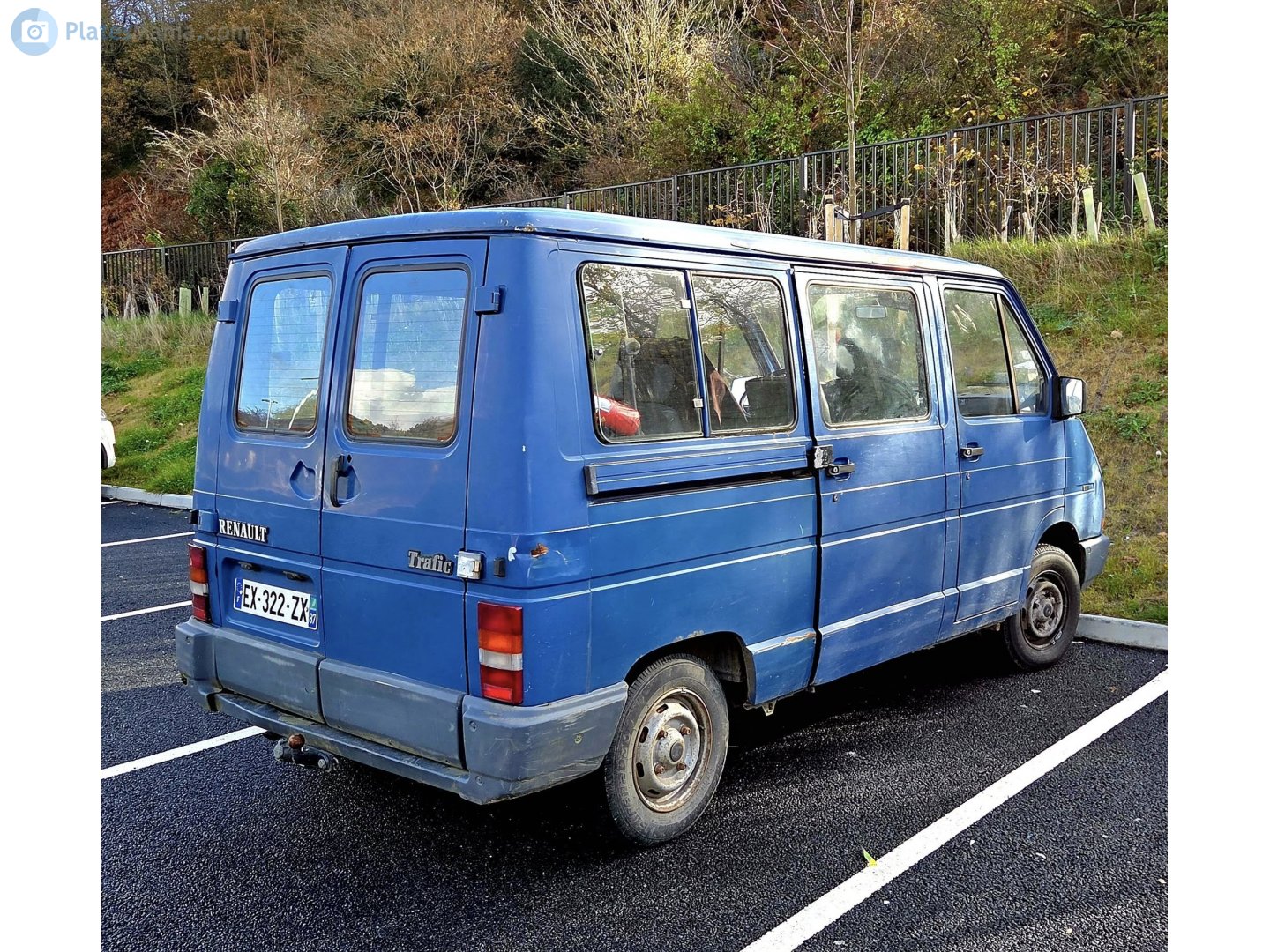 EX-322-ZX, Renault Trafic 1st gen, 1980–2001