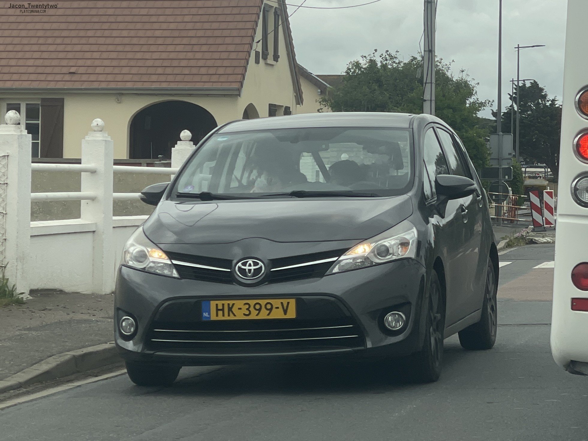 HK-399-V, Toyota Corolla Verso 