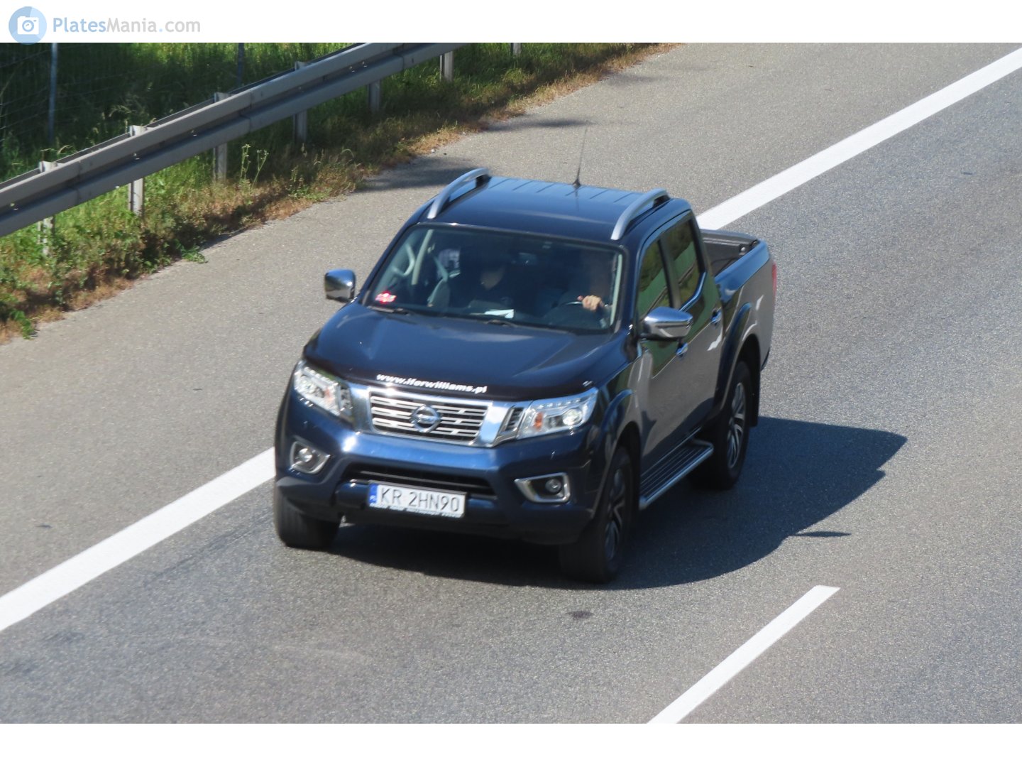 KR 2HN90, Nissan Navara 