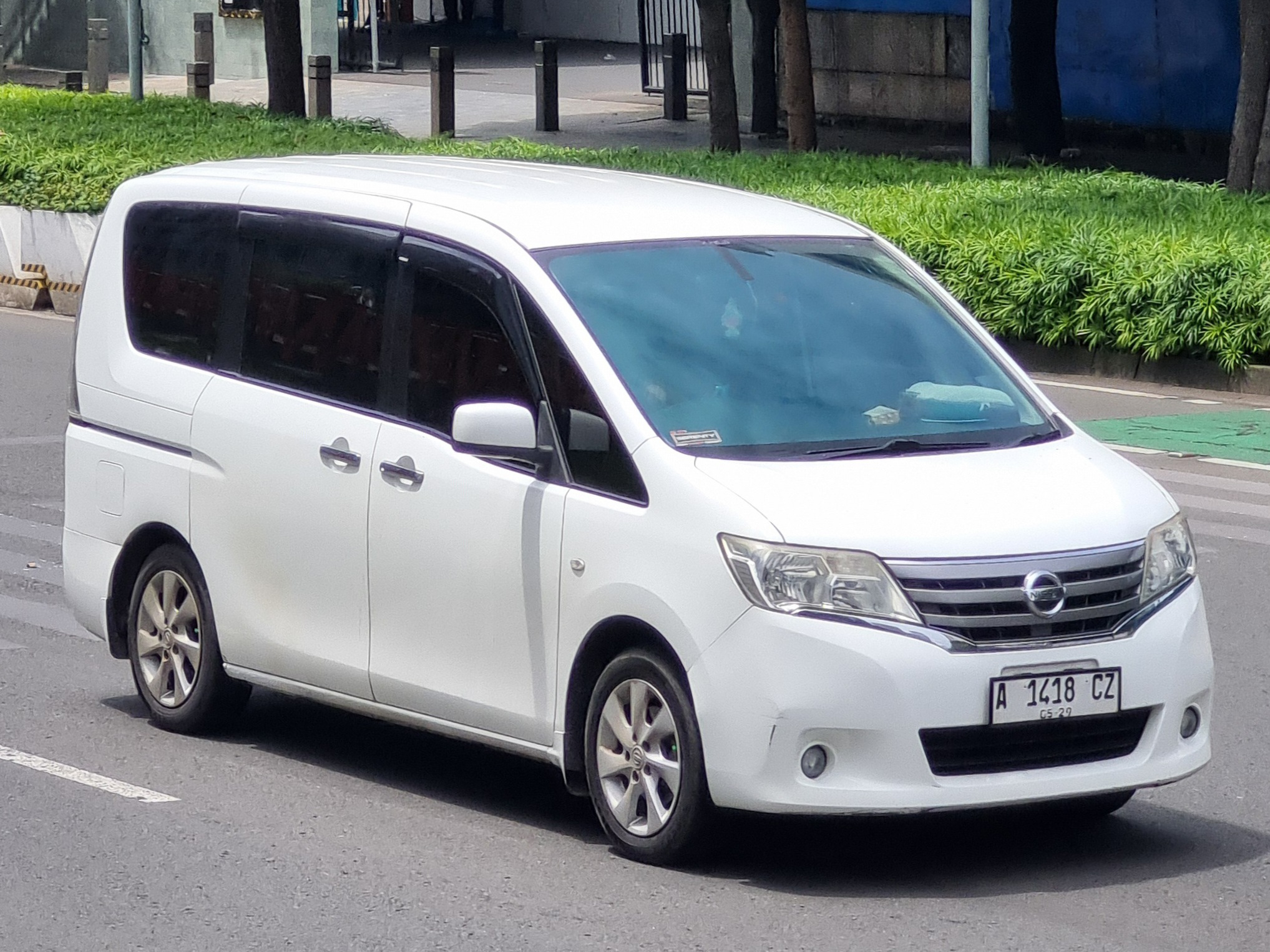 A 1418 CZ, Nissan Serena 4th gen (C26), 2010–2016