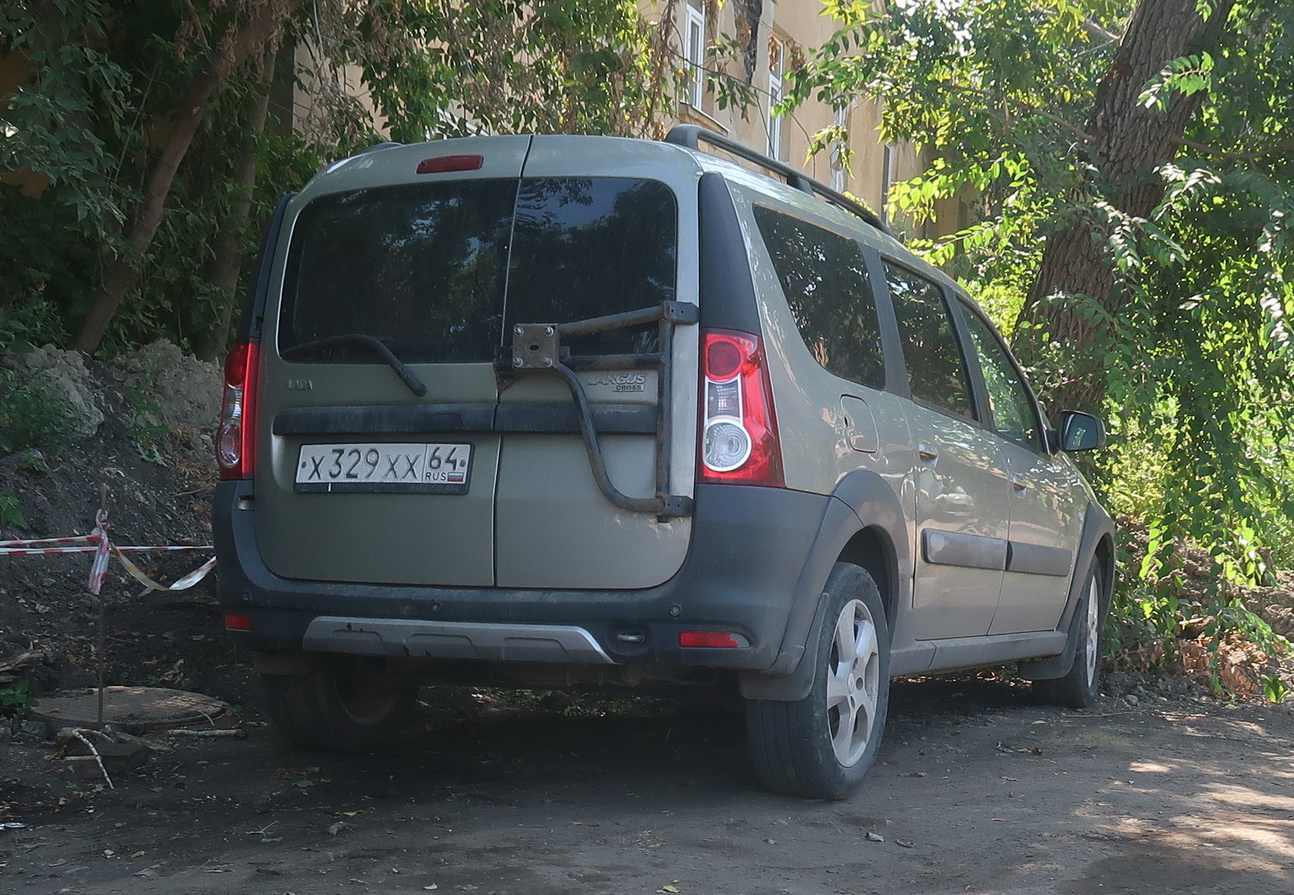 х 329 хх 64, Lada (VAZ) Largus 