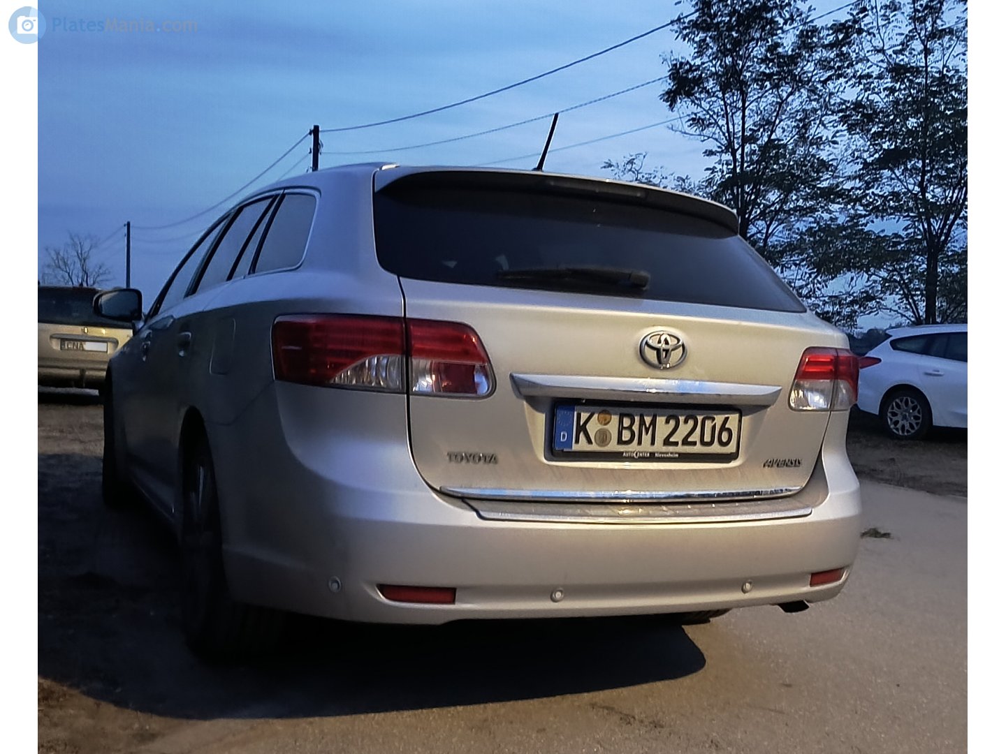 K BM 2206, Toyota Avensis 3rd gen Tourer (T270), 1st facelift, 2011–2015