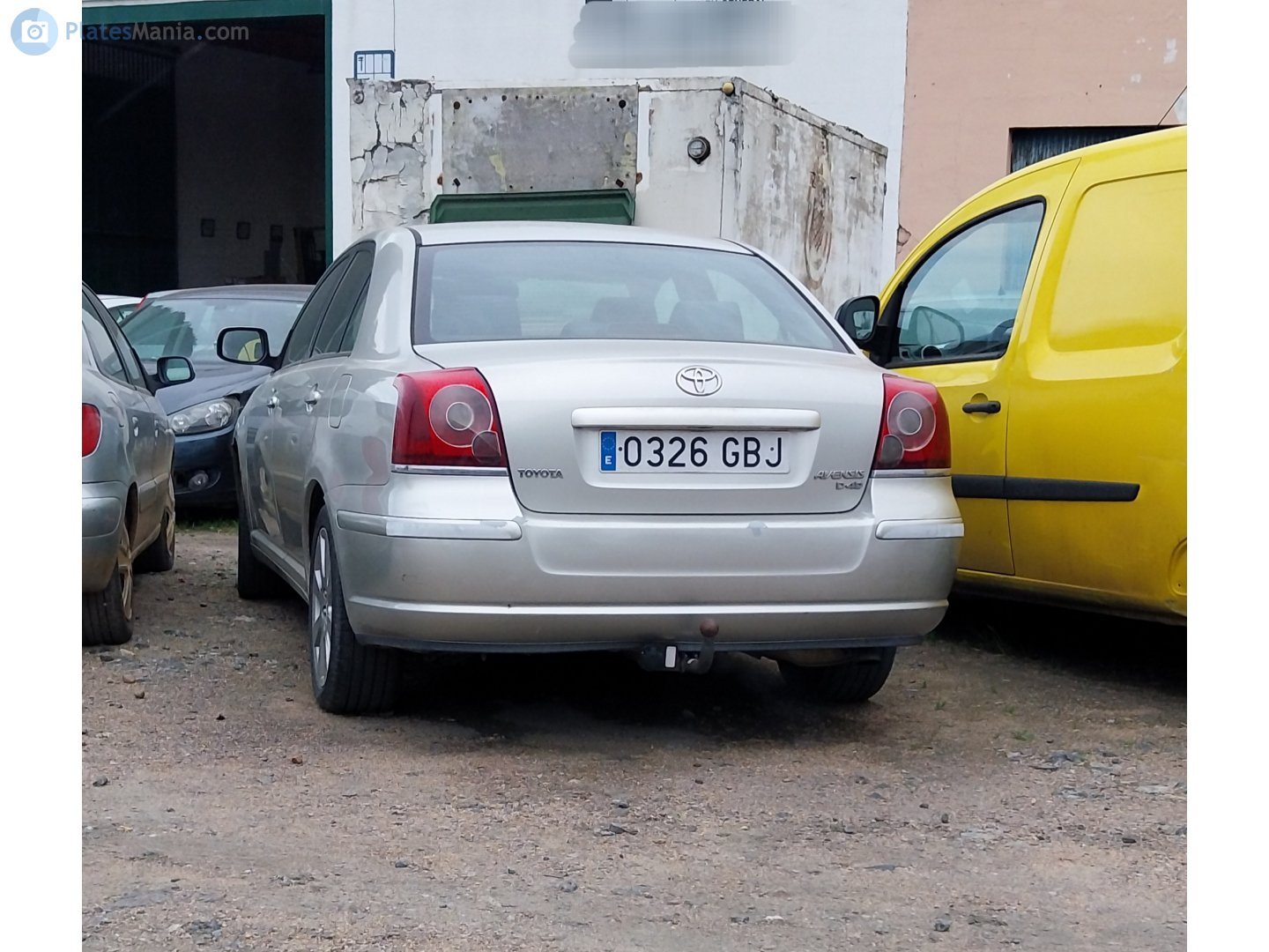 0326 GBJ, Toyota Avensis 2nd gen Sedan/Liftback (T250), 2003–2009