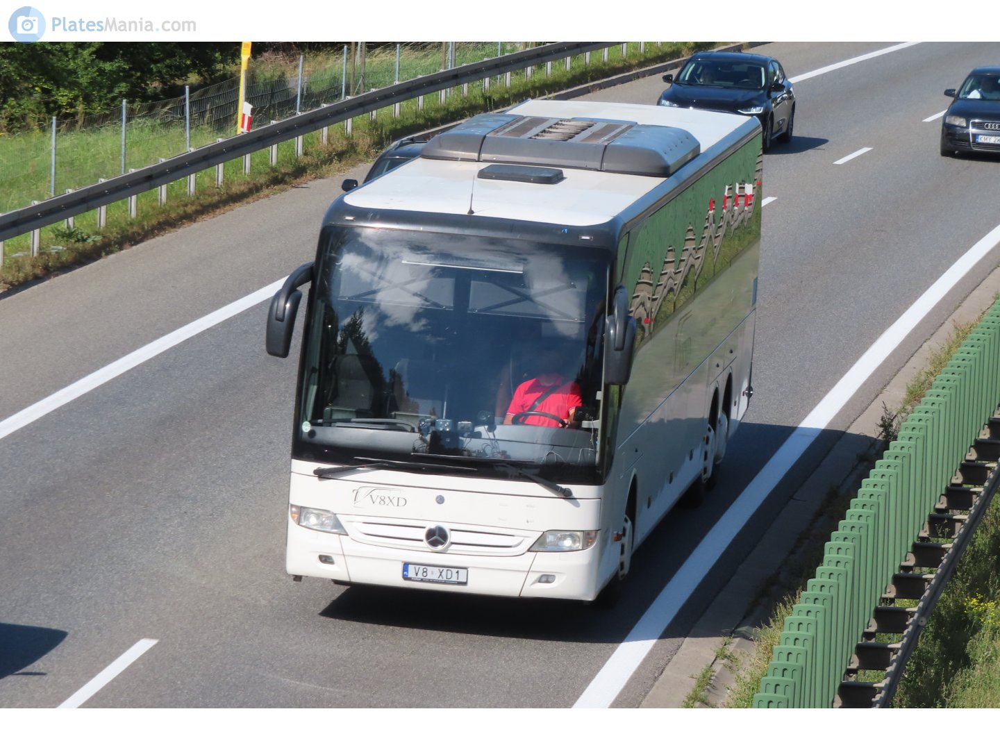 V8 XD1, Mercedes-Benz Tourismo 