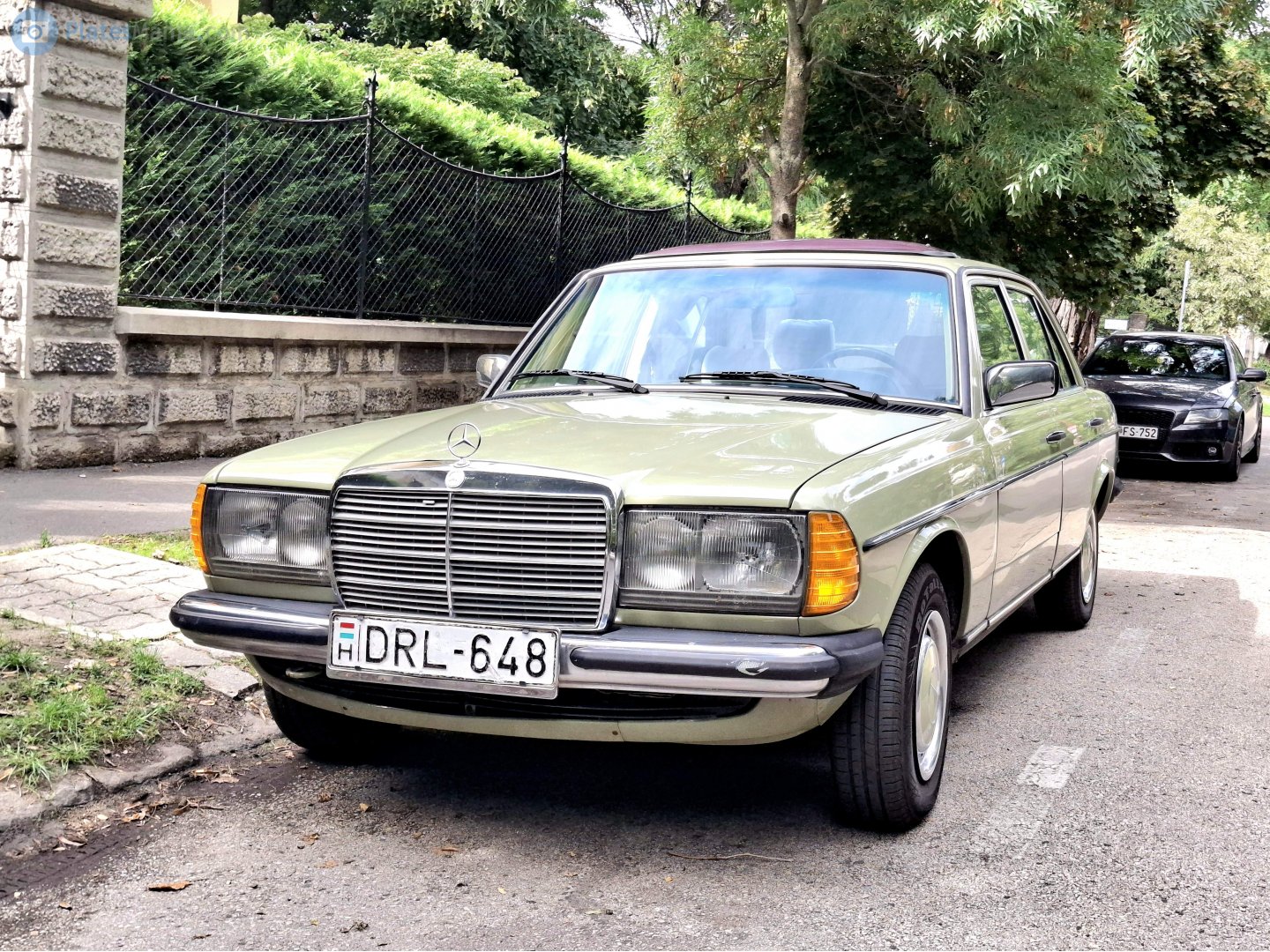 DRL-648, Mercedes-Benz E-Klasse 200–300 Sedan (W123), 1975­–1986