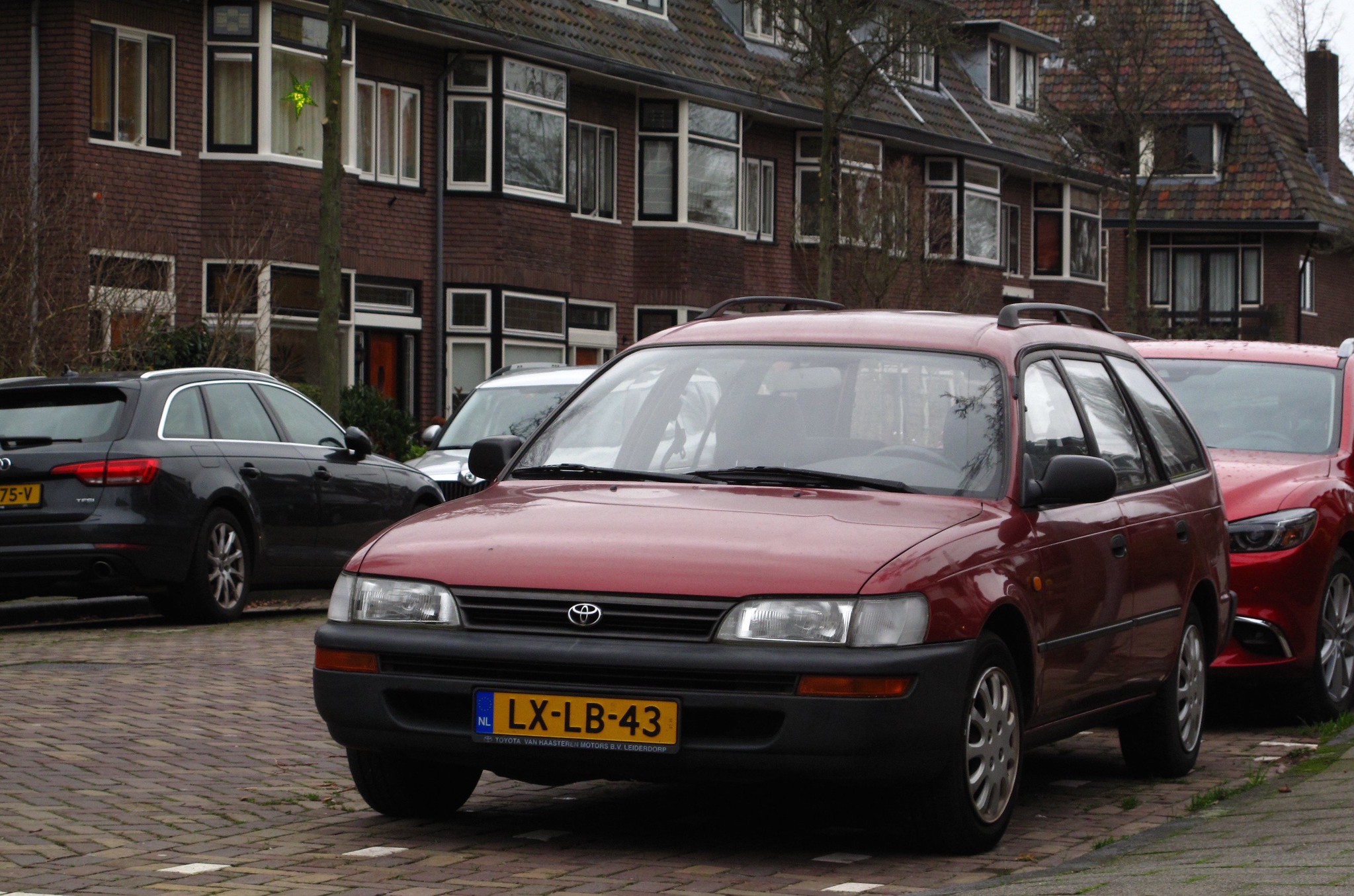LX-LB-43, Toyota Corolla 7th gen Wagon (E100), 1991–2002