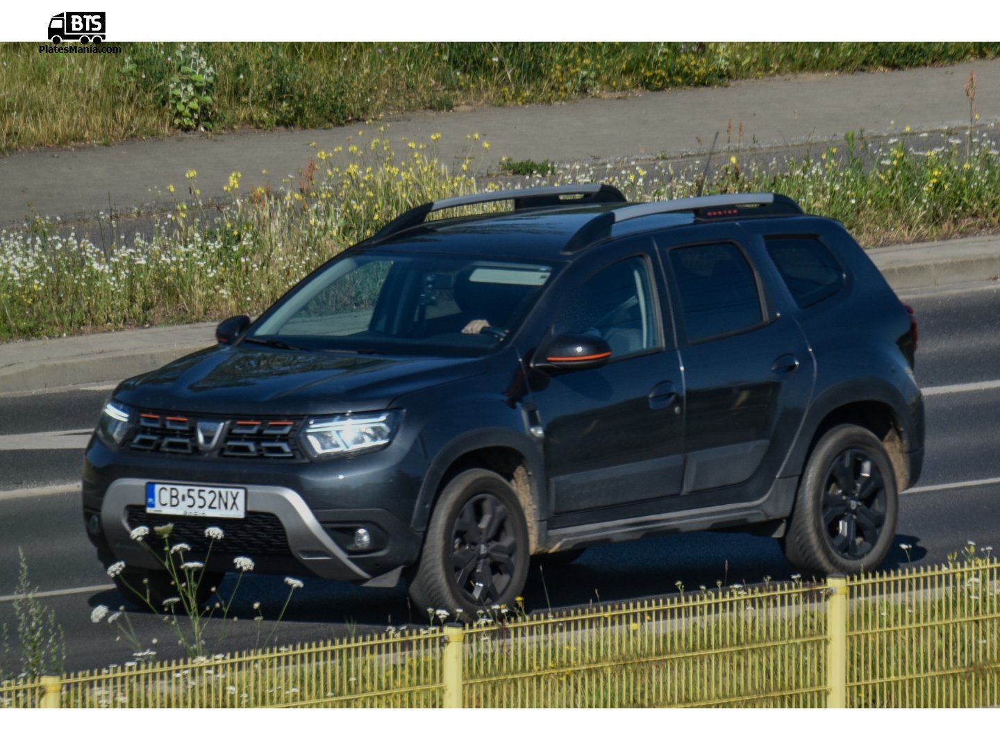 CB 552NX, Dacia Duster 