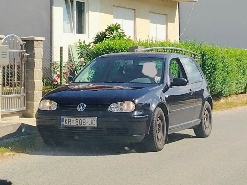 KR 888-JC, Volkswagen Golf 