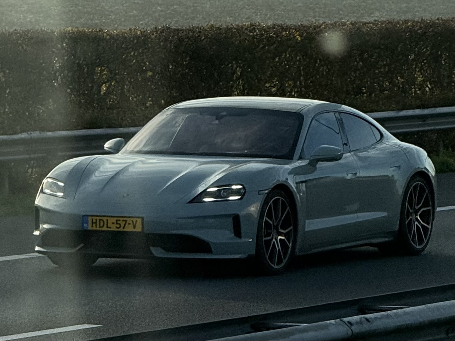 HDL-57-V, Porsche Taycan 1st gen Sedan (9J1), facelift, 2024–