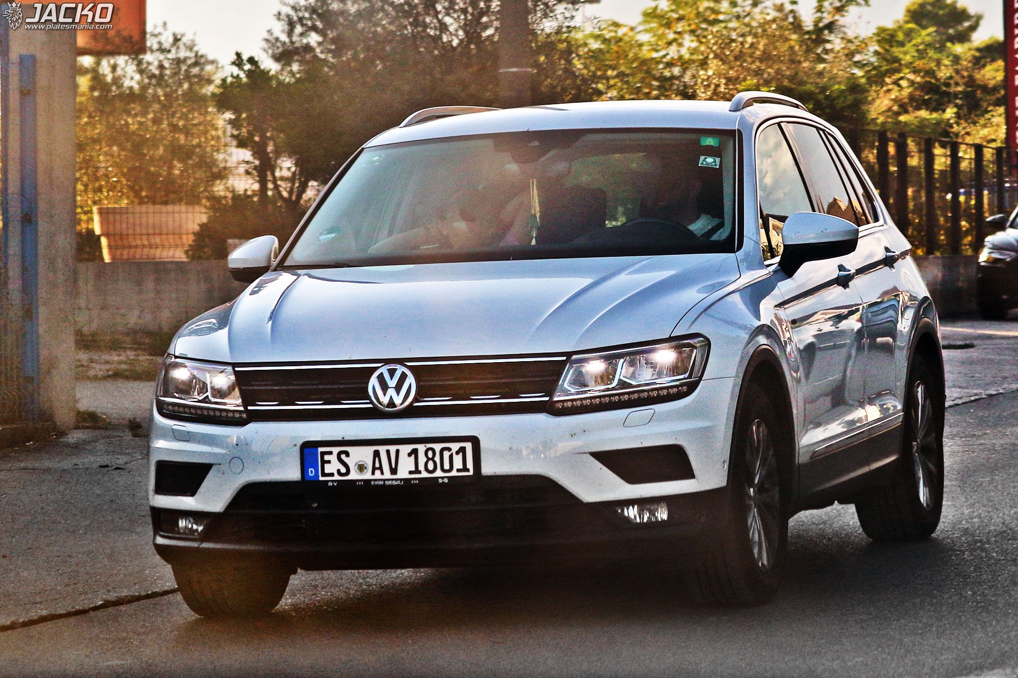ES AV 1801, Volkswagen Tiguan 2nd gen (AD/AX/Allspace/L), 2016–2021