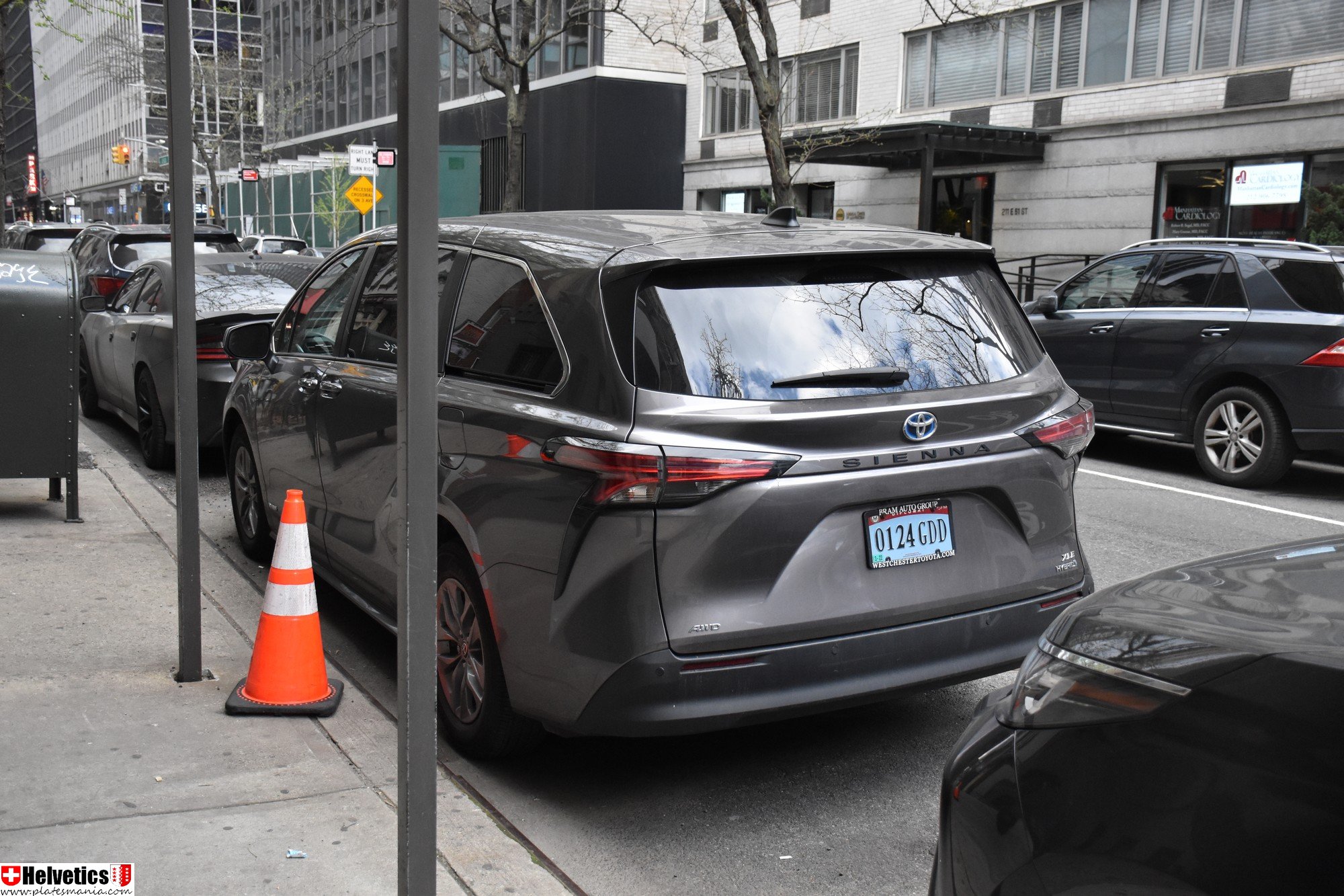 0124 GDD, Toyota Sienna 4th gen (XL40), 2020–