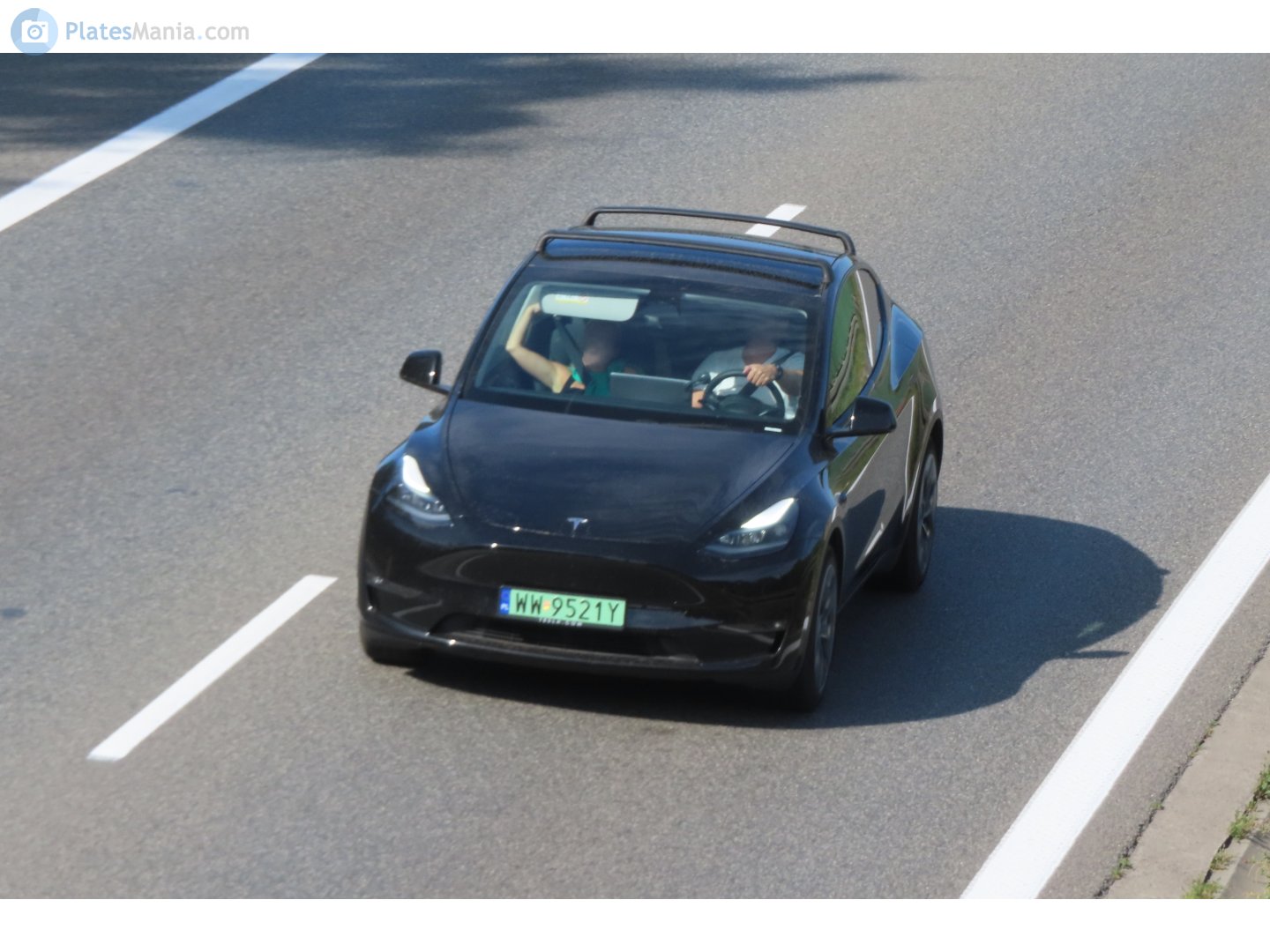 WW 9521Y, Tesla Model Y 