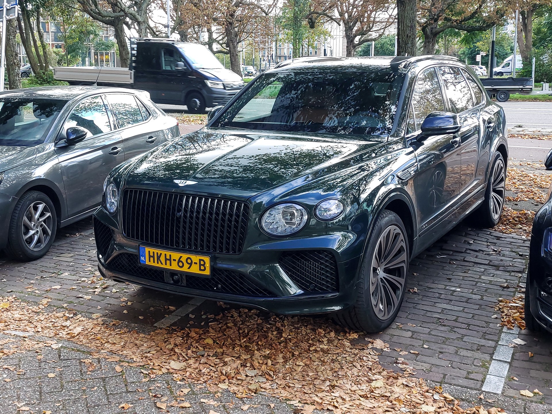 HKH-69-B, Bentley Bentayga 1st gen (PL71), facelift, 2020–
