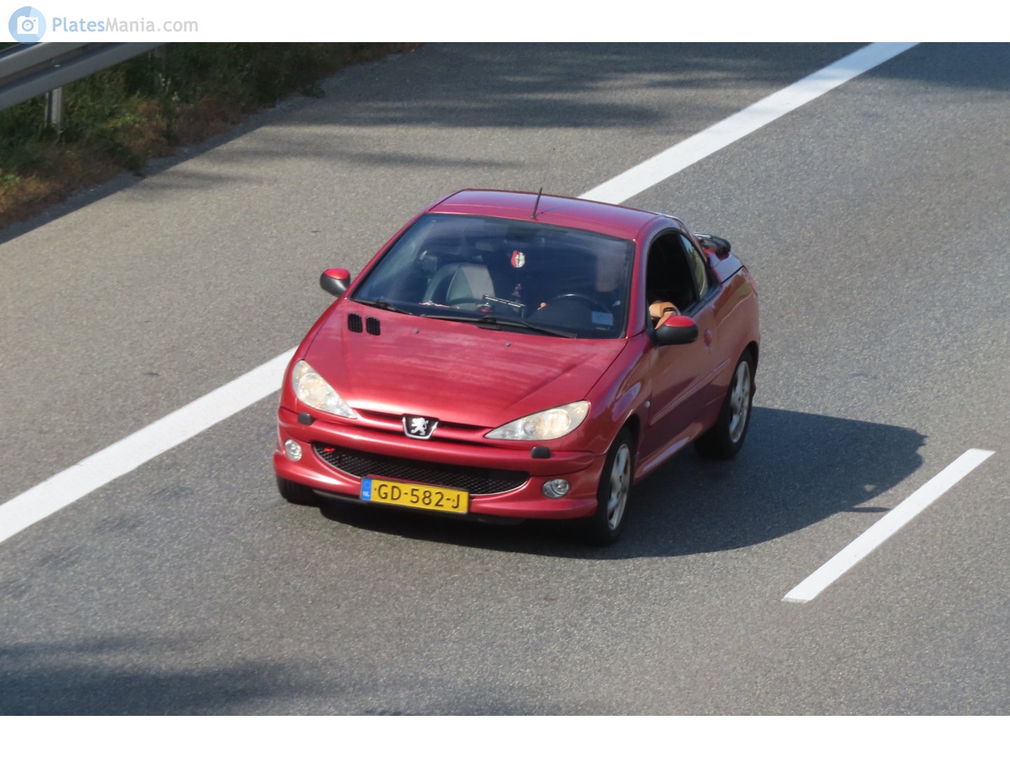 GD-582-J, Peugeot 206 