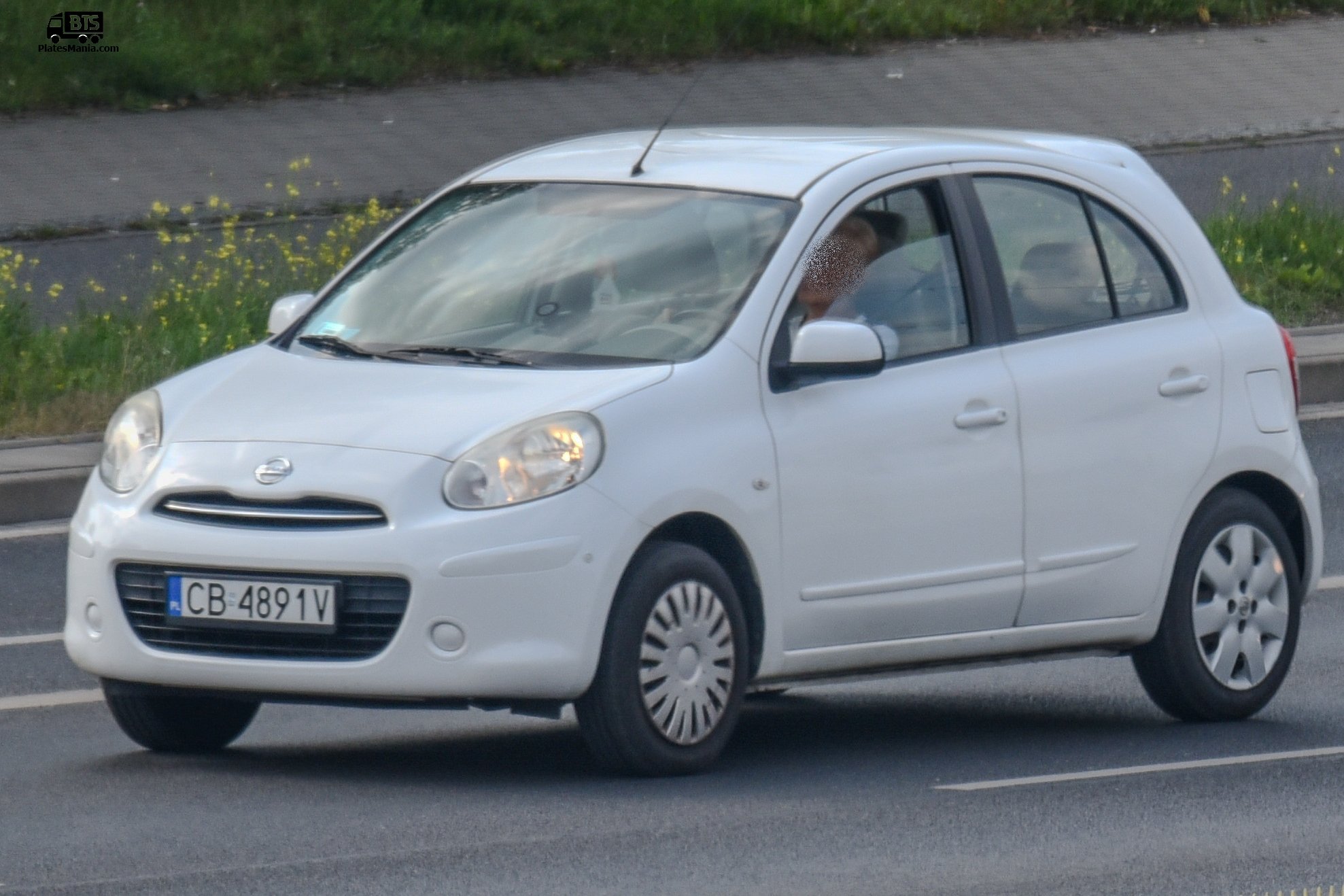 CB 4891V, Nissan Micra 