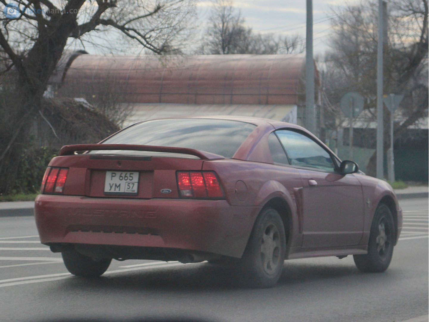 р 665 ум 57, Ford Mustang 4th gen 2-door Coupé (SN95), facelift, 1998–2004