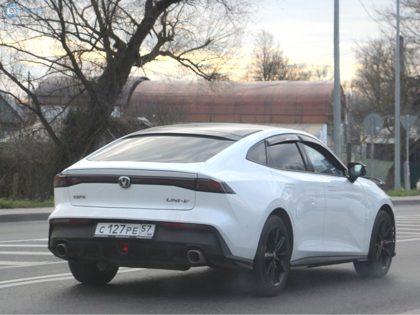 с 127 ре 57, Changan (Chana) UNI-V 