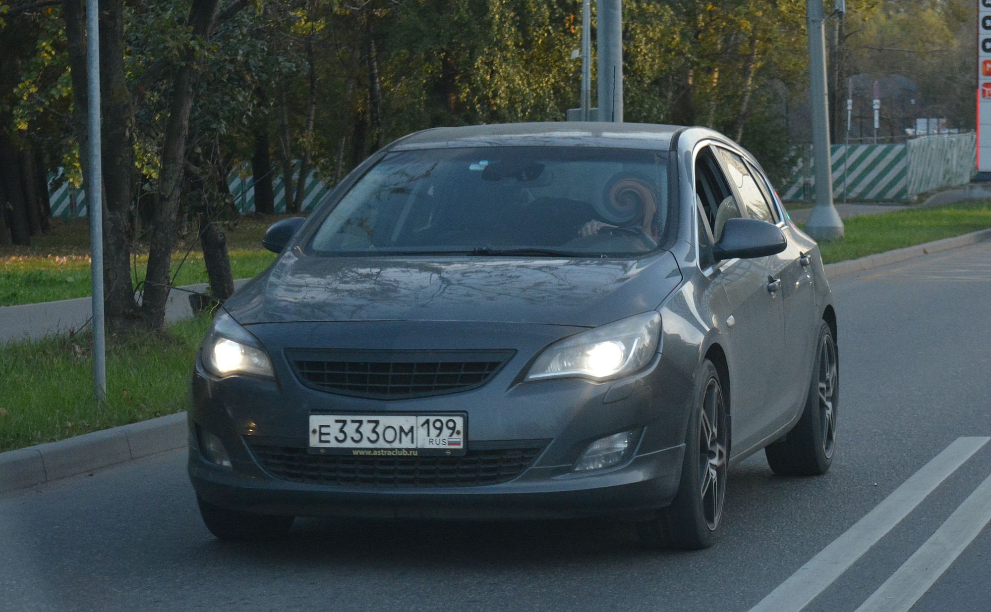 е 333 ом 199, Opel Astra 