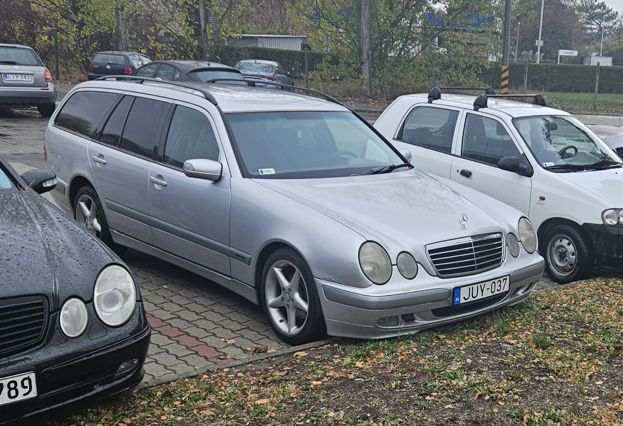 JUY-037, Mercedes-Benz E-Klasse 2nd gen Wagon (S210), 1995­–2003
