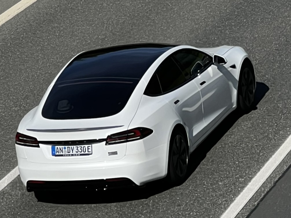 AN DY 330 E, Tesla Model S 1st gen (5YJS), 2012–