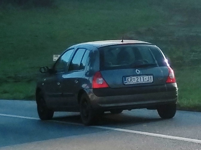 KR 211-JI, Renault Clio 