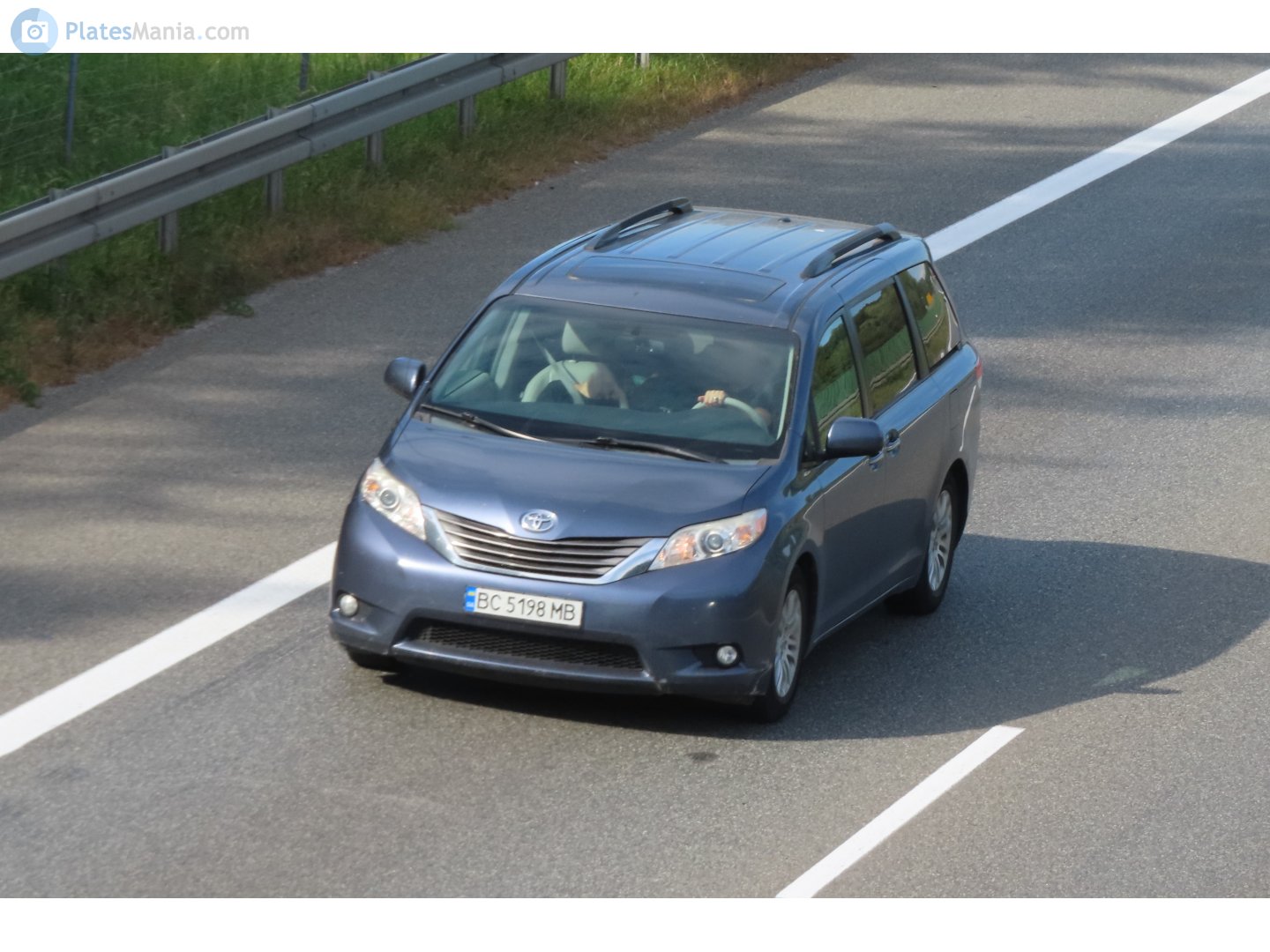 BC 5198 MB, Toyota Sienna 