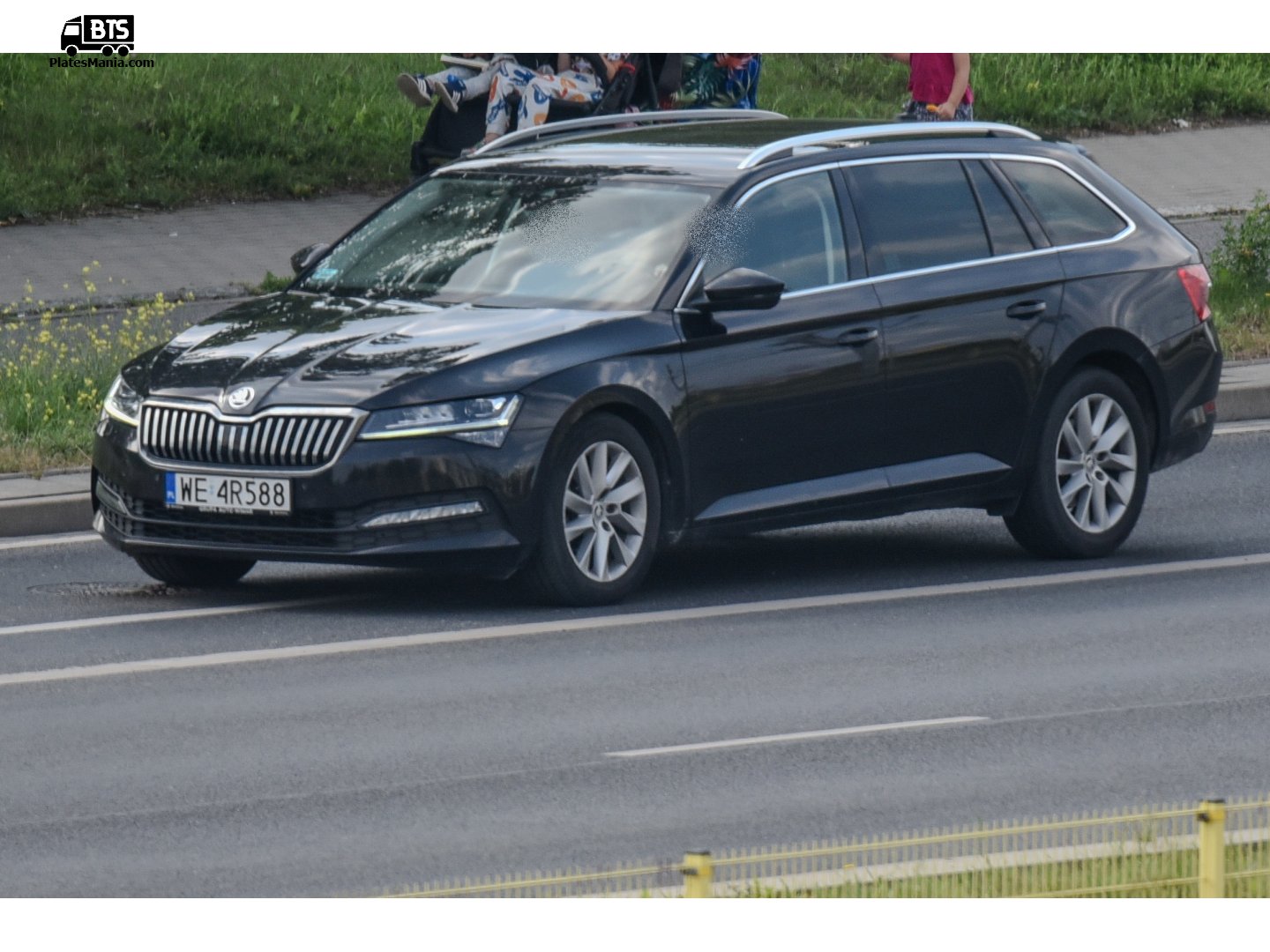 WE 4R588, Skoda Superb 
