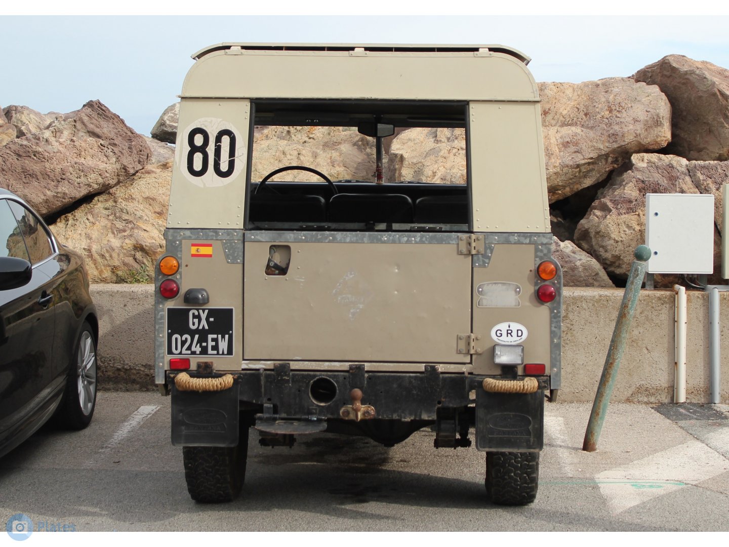 GX-024-EW, Land Rover Defender 