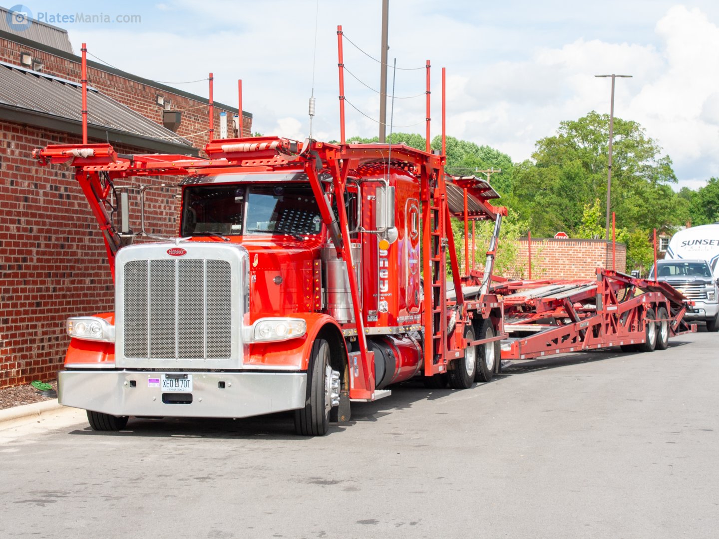 XE0 70T, Peterbilt 389 