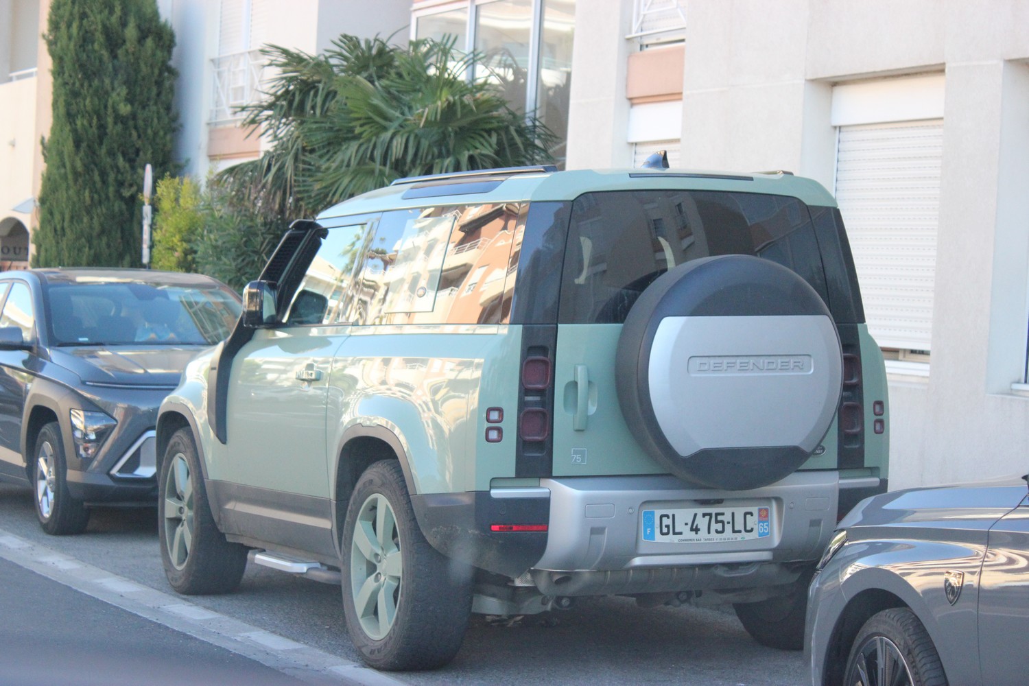 GL-475-LC, Land Rover Defender 