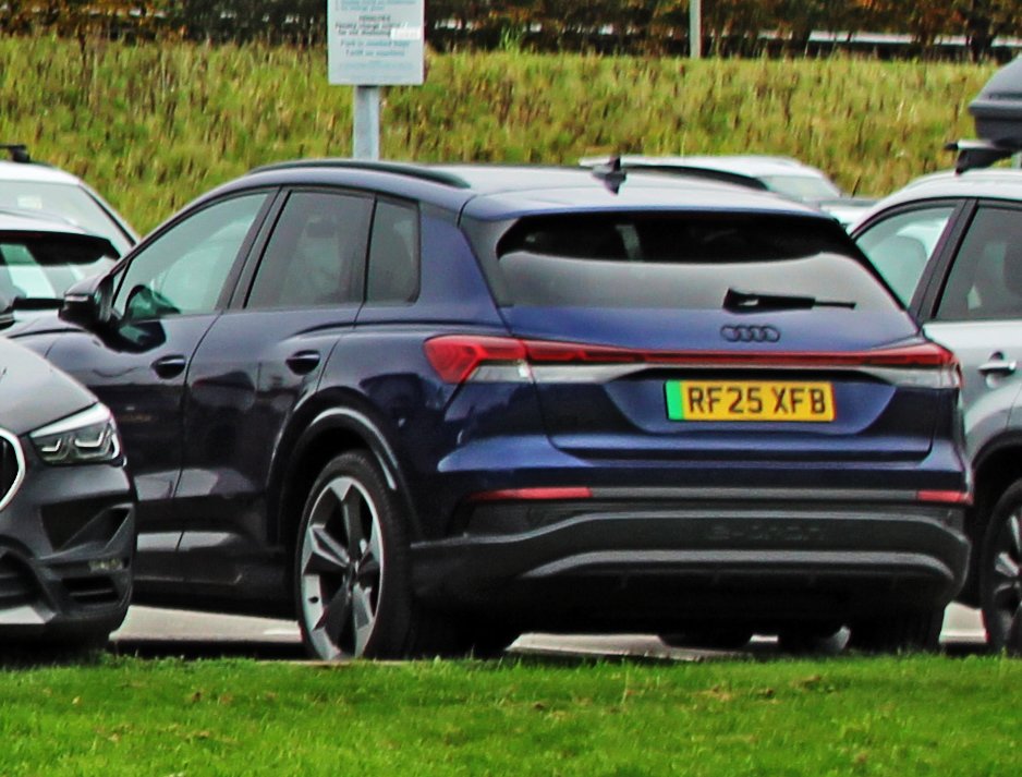 RF25XFB, Audi Q4 e-tron 1st gen SUV (F4B), 2021–