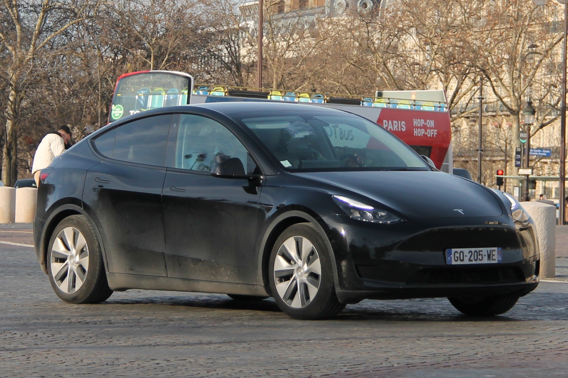 GQ-205-WE, Tesla Model Y 1st gen (5YJY), 2020–2025