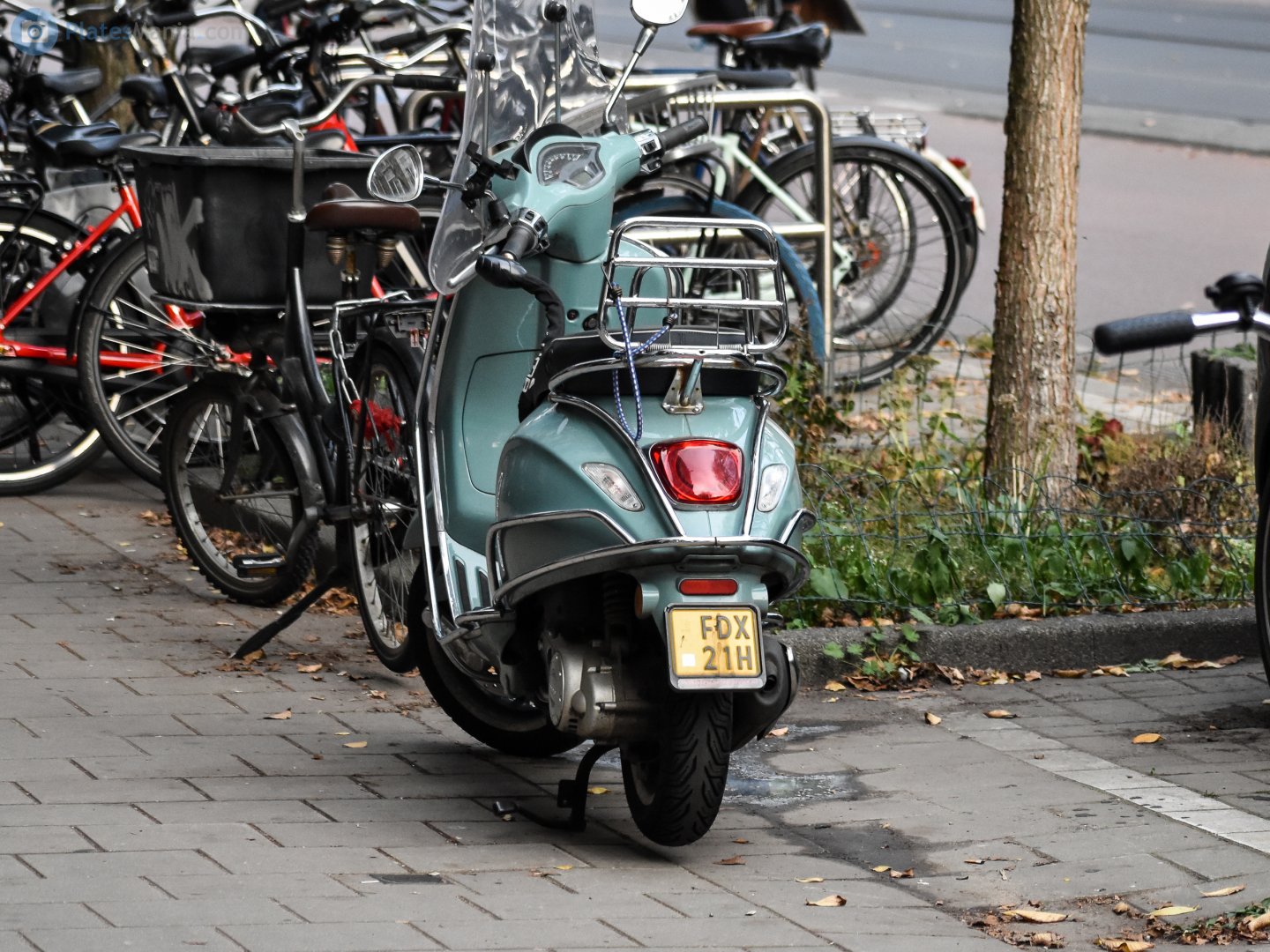 FDX-21-H, Vespa Sprint 