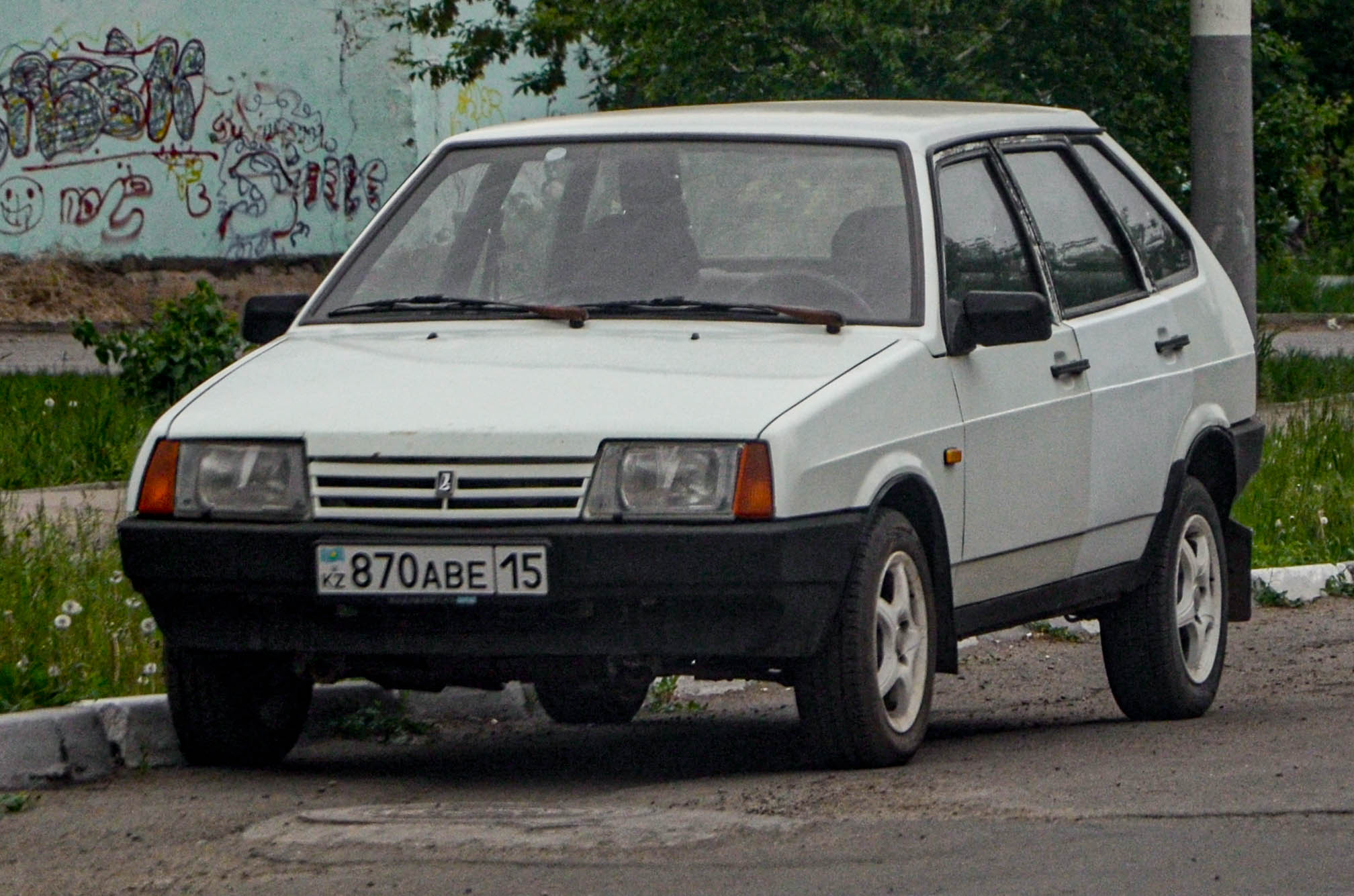 870 ABE 15, Lada (VAZ) 2109 2109 Спутник (Samara/Forma/Sputnik), 1987–2004 (–2011 for others)