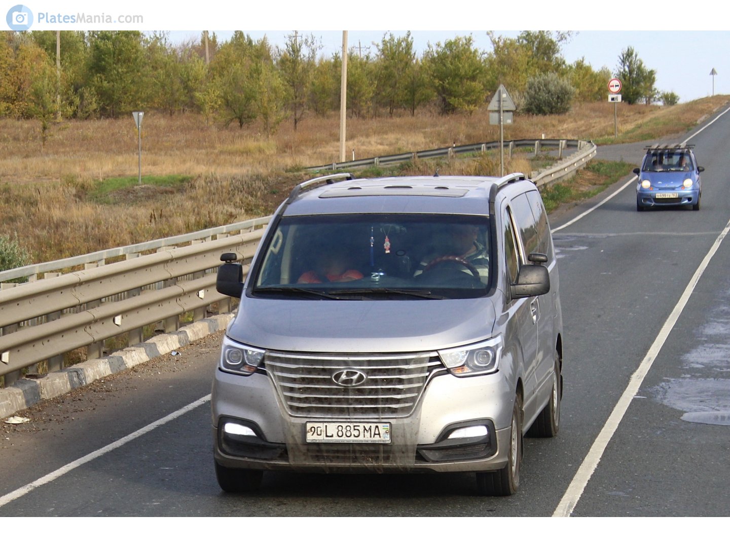 90 L 885 MA, Hyundai H-1 