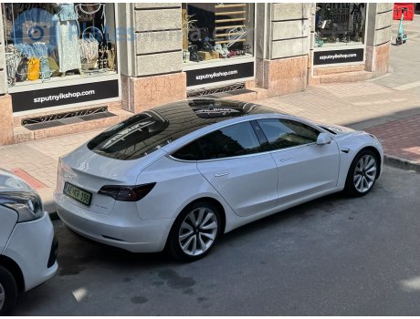 AE KR-198, Tesla Model 3
