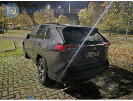 HA 669 WM, Toyota RAV4