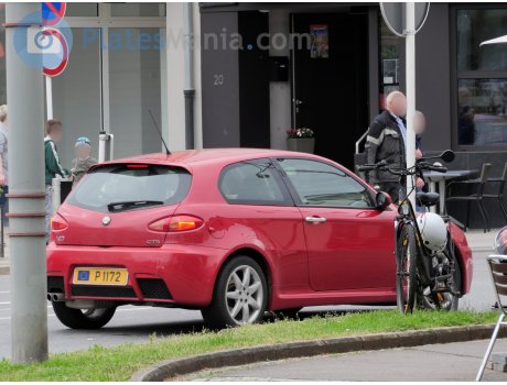 P 1172, Alfa Romeo 147