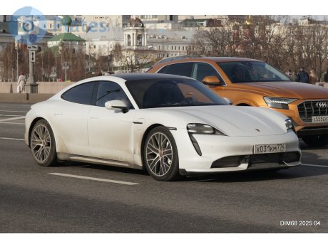 х031км774, Porsche Taycan