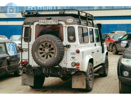 р465тх198, Land Rover Defender
