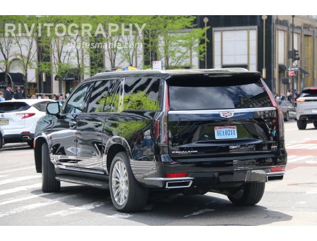 DUA 0211, Cadillac Escalade