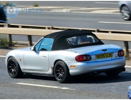 DE05 UJO, Mazda MX-5/Miata