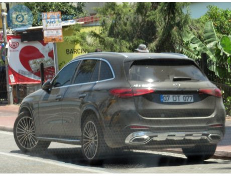 07 DT 077, Mercedes-Benz