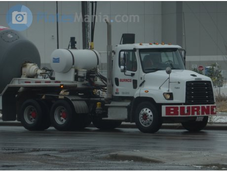 CJF-8238, Freightliner 114SD