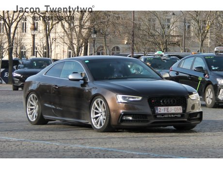 2-FEJ-059, Audi A5