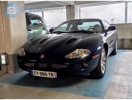 EY-886-TR, Jaguar XKR