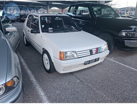 FB-898-YF, Peugeot 205