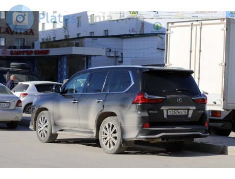т257мх14, Lexus LX