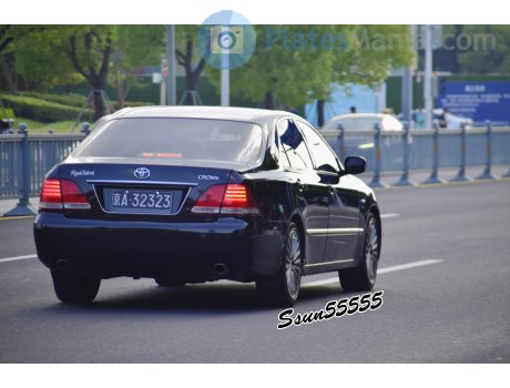 京A·32323, Toyota Crown