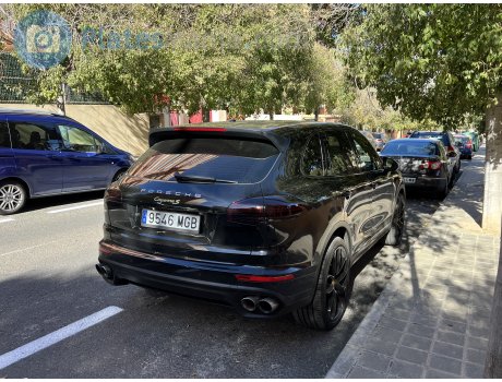 9546 MGB, Porsche Cayenne
